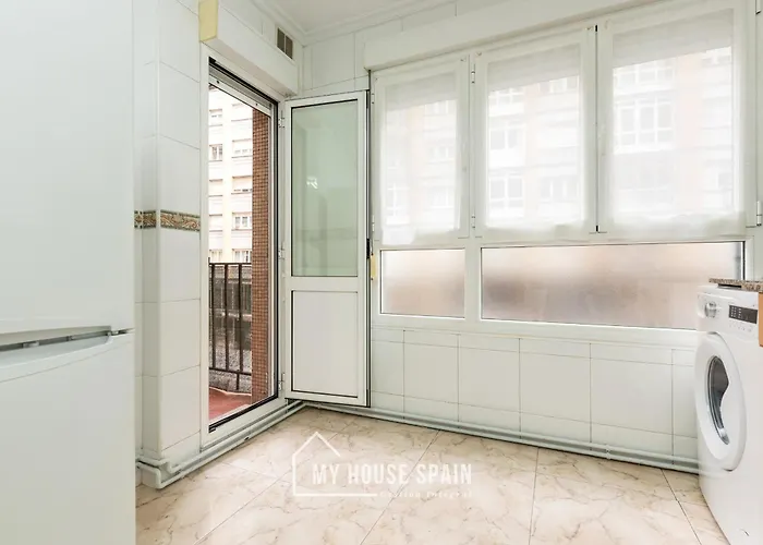 Myhousespain - Piso Nuevo En El Centro De * גיחון