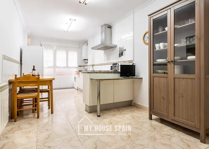 Myhousespain - Piso Nuevo En El Centro De דירה גיחון